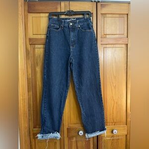 Universal Thread high waisted straight leg distressed dark wash jeans size 8 29